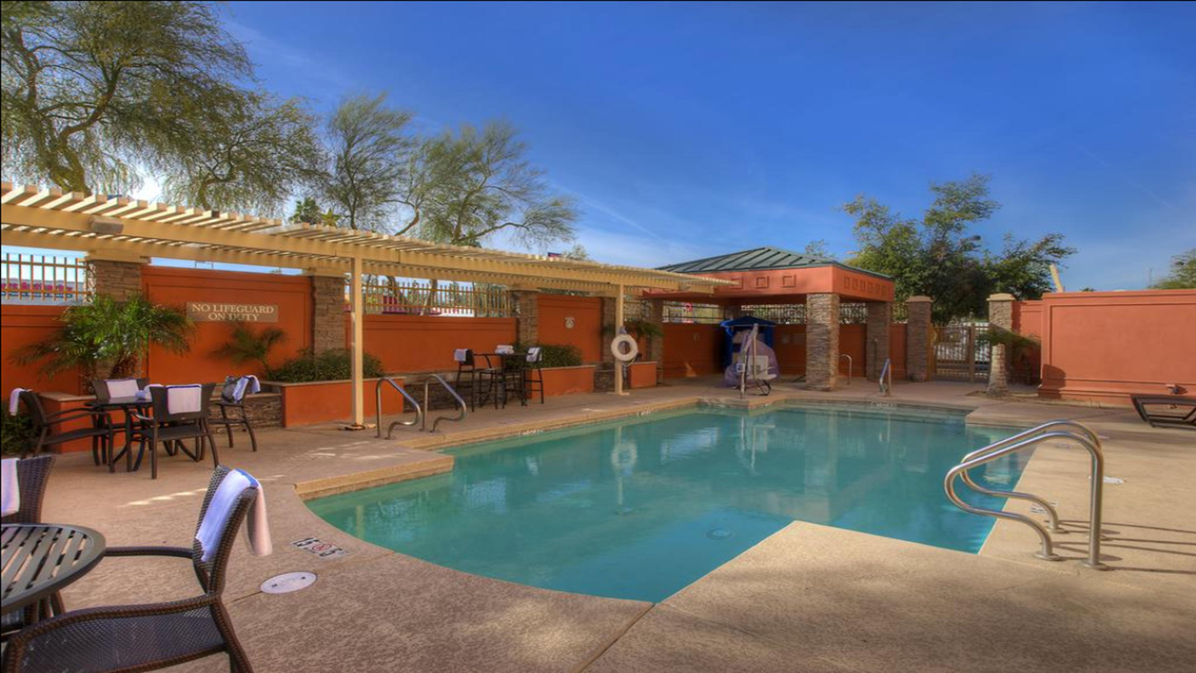 Holiday Inn Express Hotel & Suites Tempe By Ihg Экстерьер фото